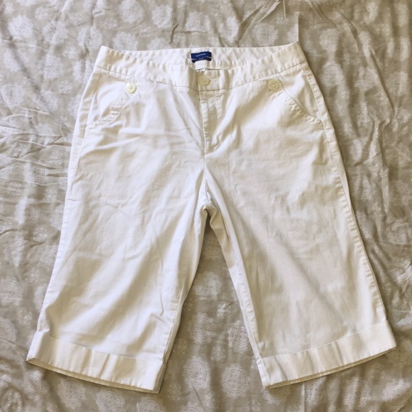 Dockers White Capri Bermuda Shorts Pants Sz 14 Stretch Cotton Modest Comfy - Picture 1 of 6
